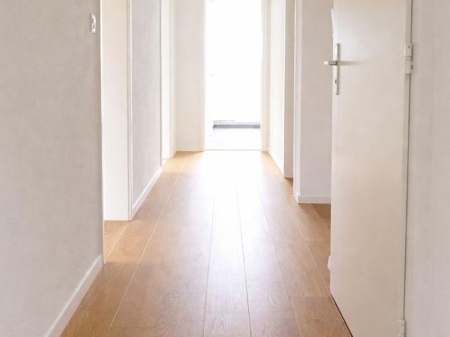 3 Zimmer, 55 m², 2. Stock