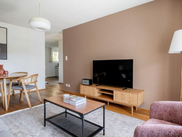 3 Zimmer, 56 m², 2. Stock