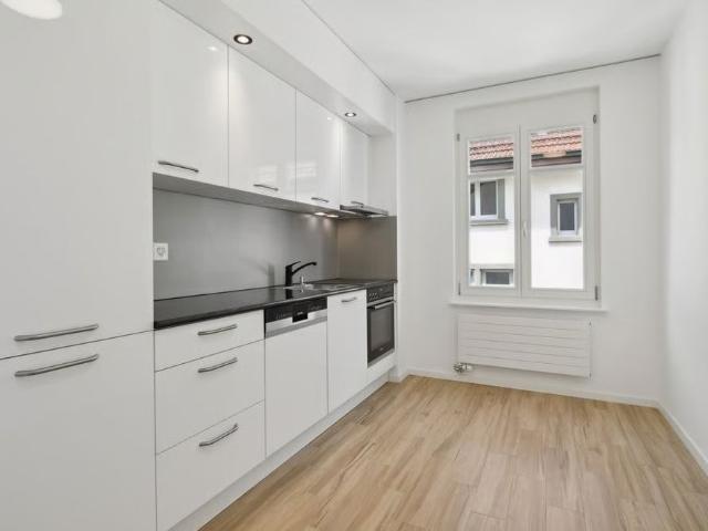 3 Zimmer, 60 m², 1. Stock