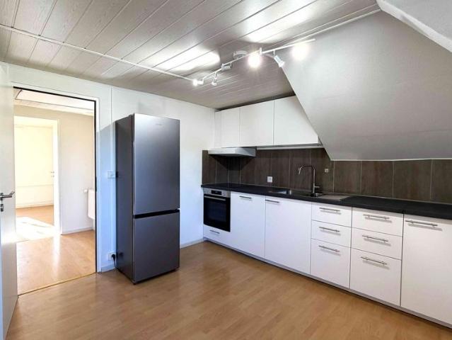 3 Zimmer, 60 m², 2. Stock