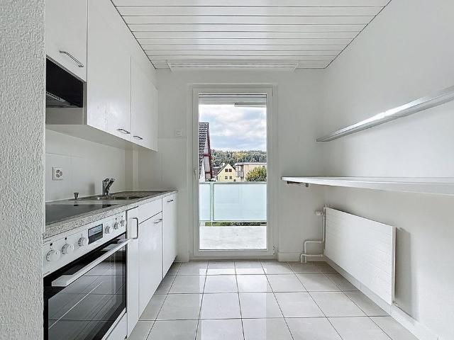 3 Zimmer, 70 m², 2. Stock