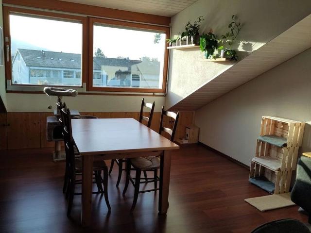 3 Zimmer, 70 m², 2. Stock