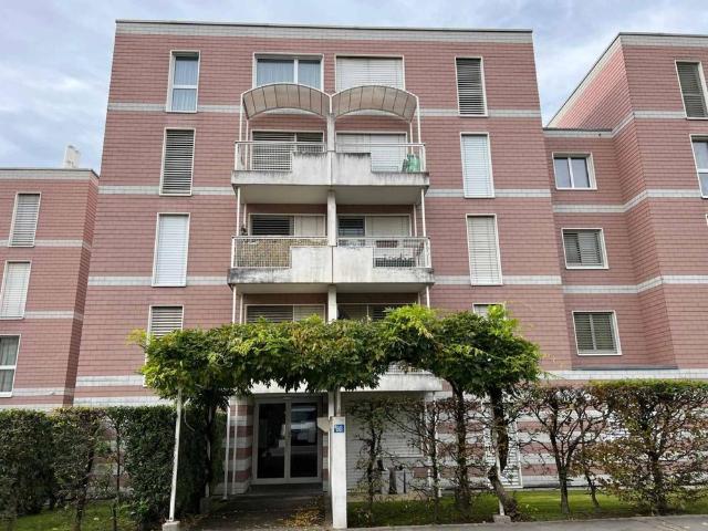 3 Zimmer, 77 m², 2. Stock