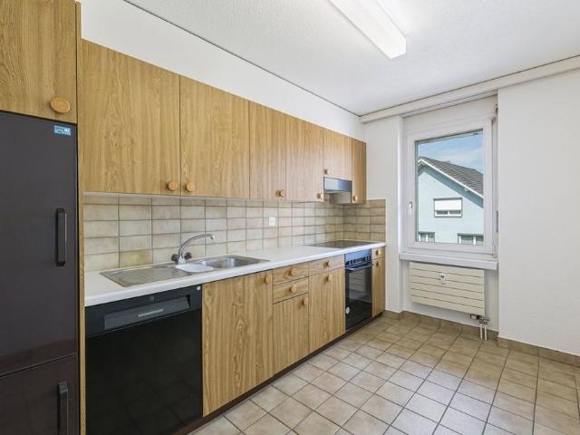 3 Zimmer, 77 m², 2. Stock