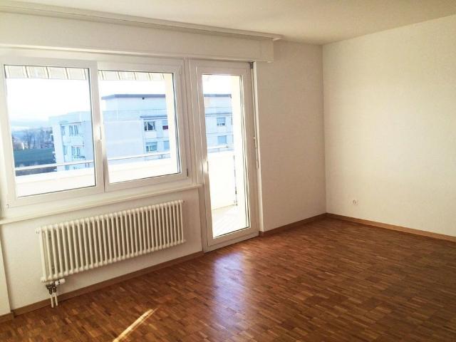 3 Zimmer, 74 m², 2. Stock