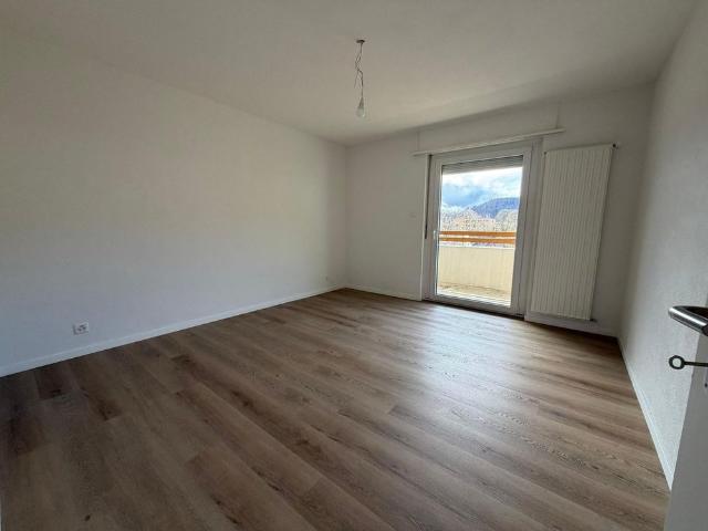 3 Zimmer, 74 m², 2. Stock