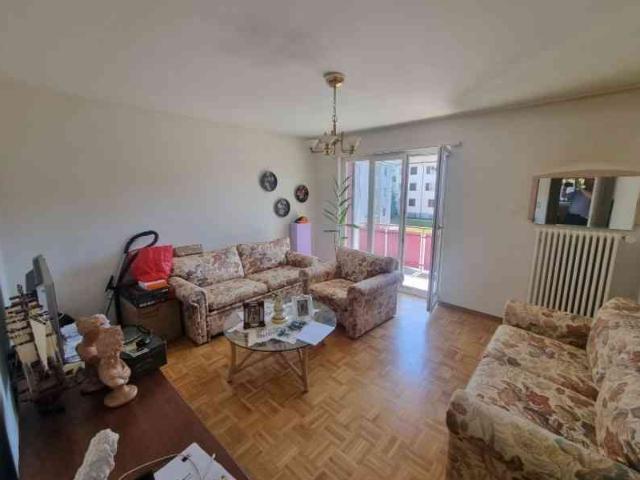 3 Zimmer, 75 m², 1. Stock