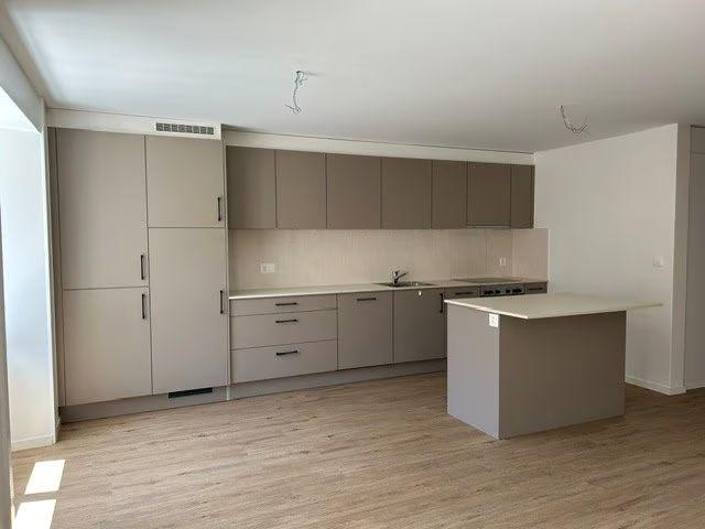 3 Zimmer, 75 m², 2. Stock