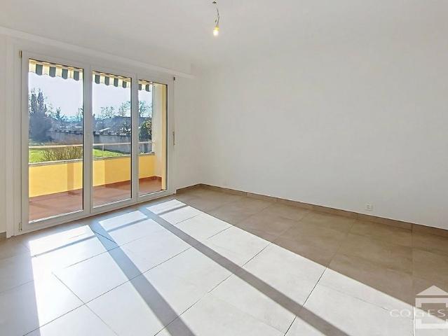3 Zimmer, 75 m², 2. Stock