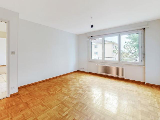 3 Zimmer, 76 m², 1. Stock