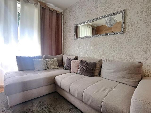 3 Zimmer, 76 m², 2. Stock