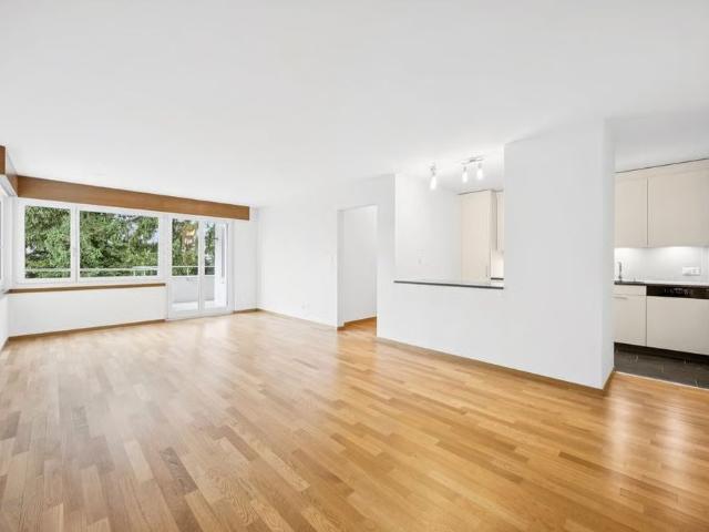 3 Zimmer, 83 m², 1. Stock