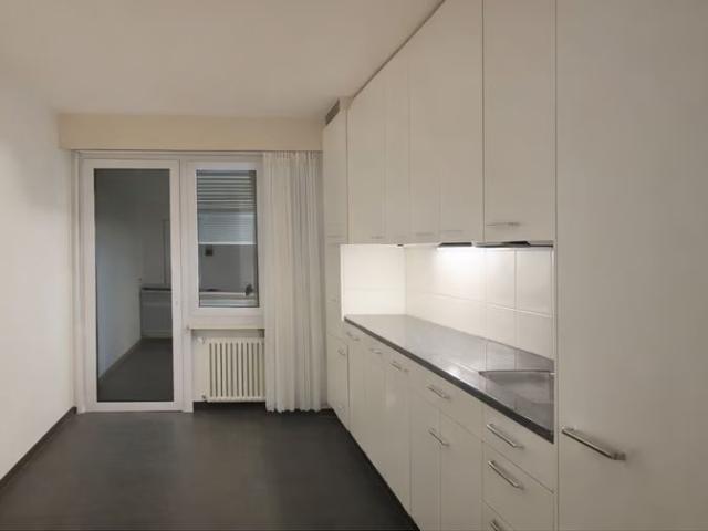 3 Zimmer, 83 m², 1. Stock