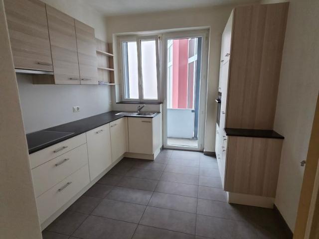 3 Zimmer, 80 m², 1. Stock