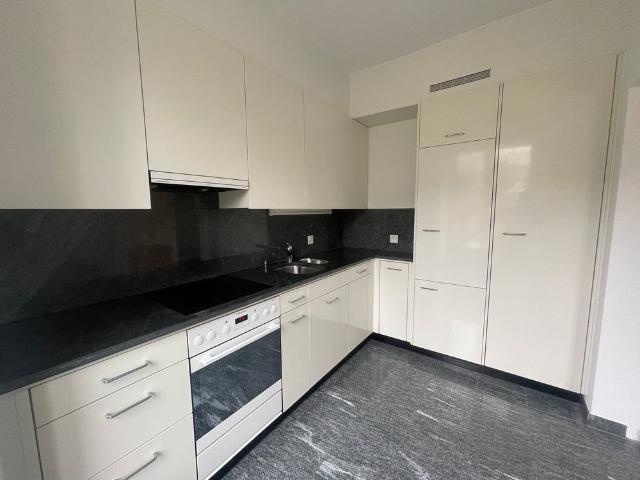 3 Zimmer, 80 m², 1. Stock