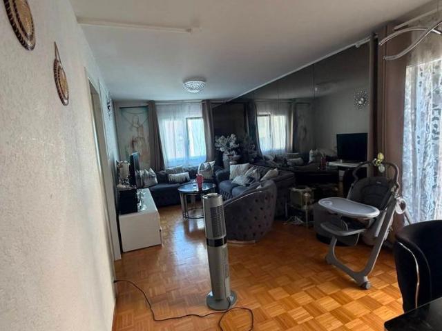 3 Zimmer, 80 m², 1. Stock