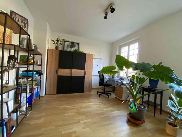 3 Zimmer, 80 m², 1. Stock