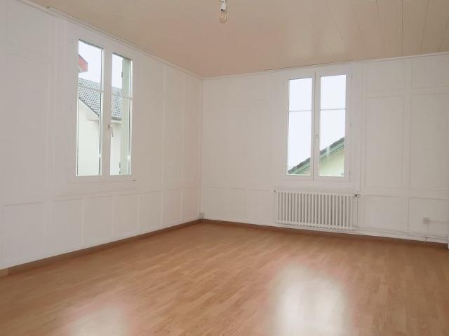 3 Zimmer, 80 m², 2. Stock