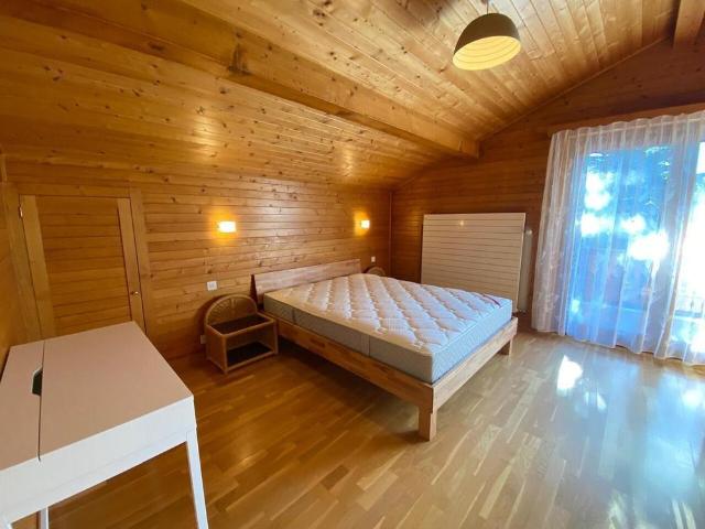 3 Zimmer, 80 m², 2. Stock