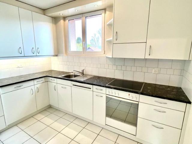 3 Zimmer, 80 m², 2. Stock
