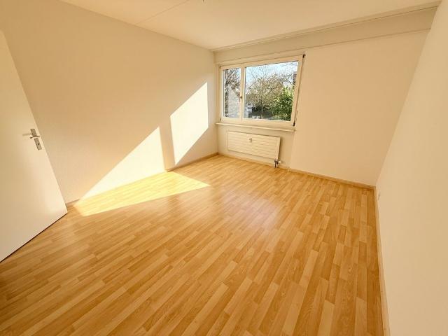 3 Zimmer, 81 m², 1. Stock