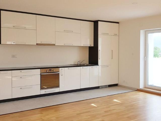 3 Zimmer, 84 m², 2. Stock