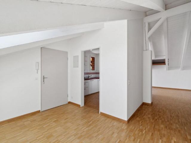 3 Zimmer, 84 m², 2. Stock