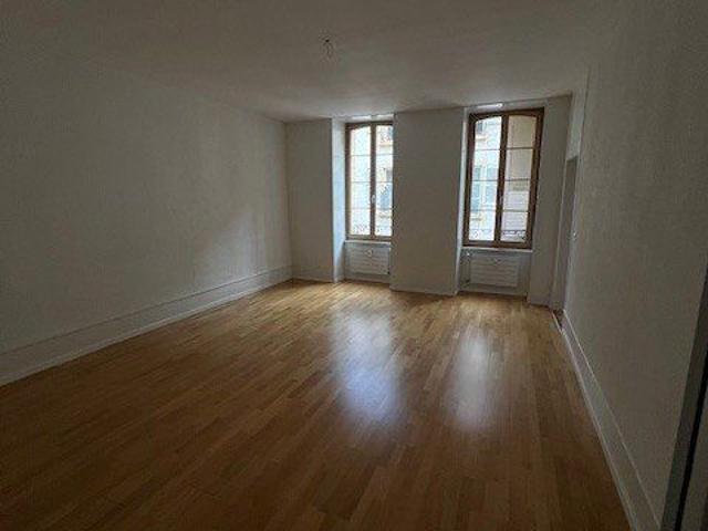 3 Zimmer, 85 m², 1. Stock