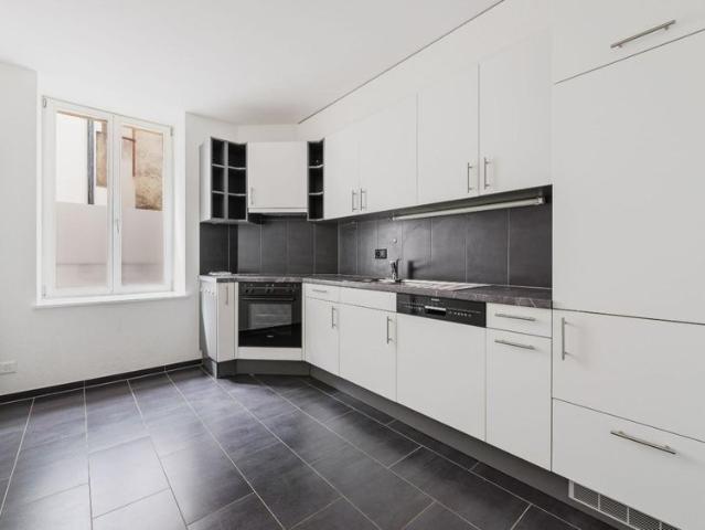 3 Zimmer, 85 m², 2. Stock