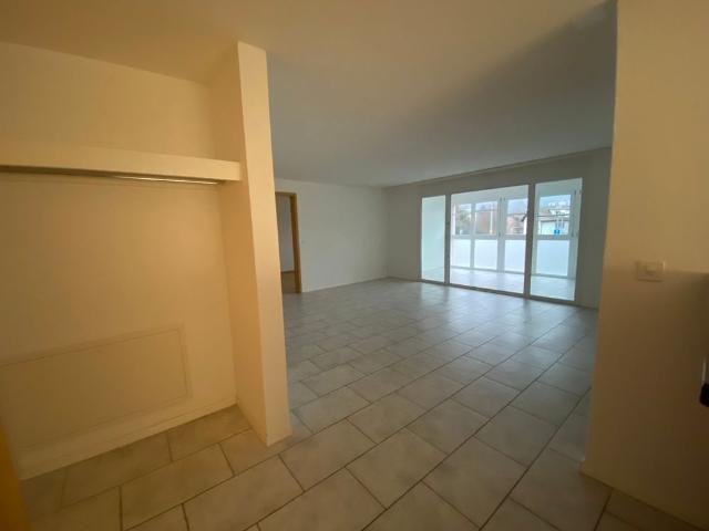 3 Zimmer, 93 m², 1. Stock