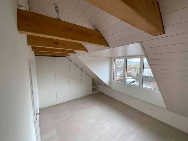 3 Zimmer, 90 m², 1. Stock