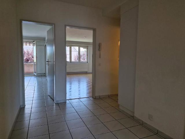 3 Zimmer, 92 m², 2. Stock