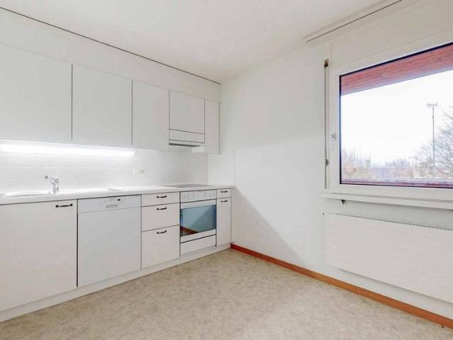 3 Zimmer, 92 m², 2. Stock