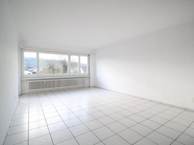3 Zimmer, 92 m², 2. Stock