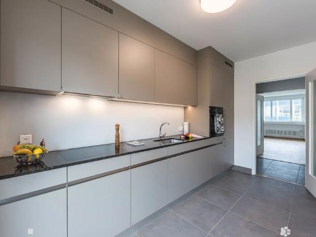 3 Zimmer, 92 m², 3. Stock