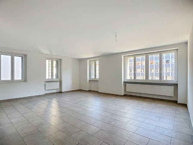 3 Zimmer, 95 m², 2. Stock