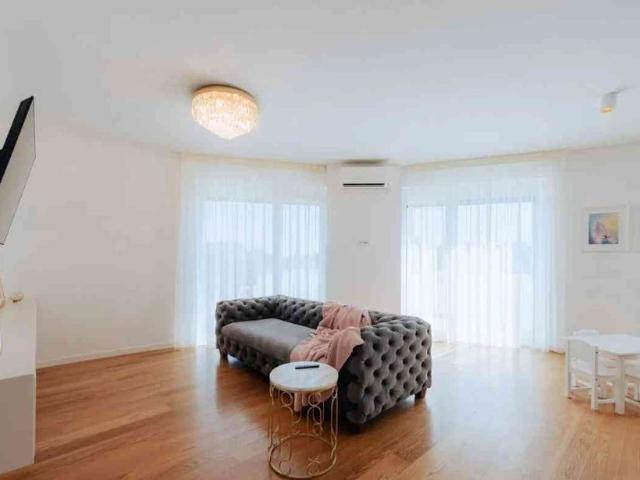 3 Zimmer, 98 m², 3. Stock