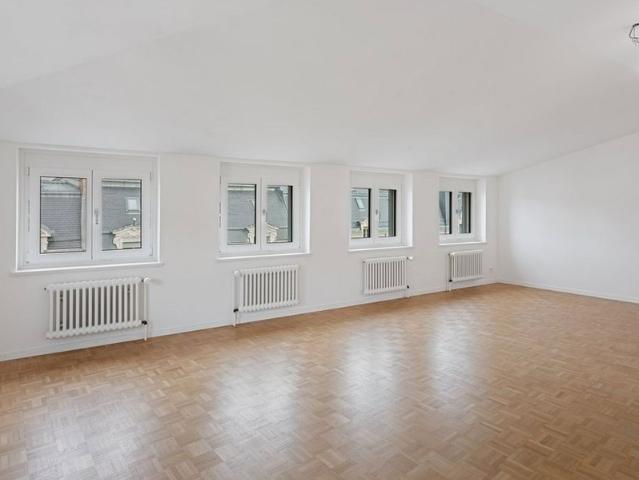 3 Zimmer, 107 m², 6. Stock