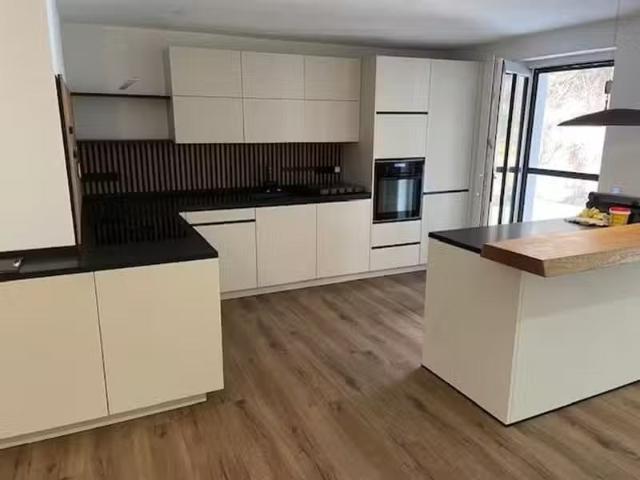 3 Zimmer 109 m² 1.650 € Kaltmiete Wohnungen in Neubeuern