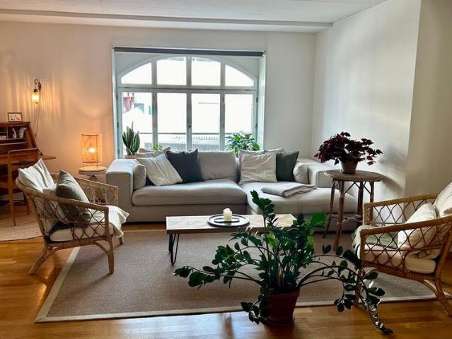3 Zimmer, 126 m², 1. Stock