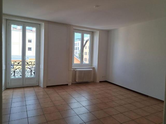 3 Zimmer, 1 m², 2. Stock