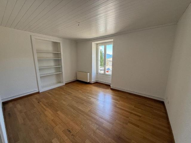 3 Zimmer, 1 m², EG
