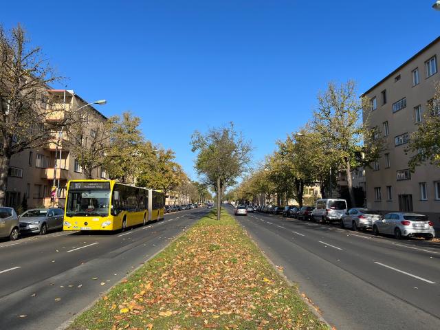 Vermietete 3 Zimmer Whg + ruhiger Ost Balkon rauchlose Siedlung in STEGLITZ | Fensterbad + Keller