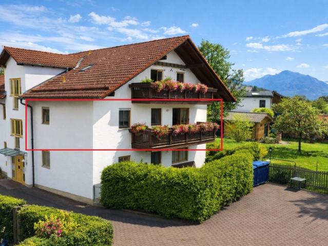 3 Zimmer Wohnhighlight in Raubling zwei Balkone und Bergblick in ruhiger Lage