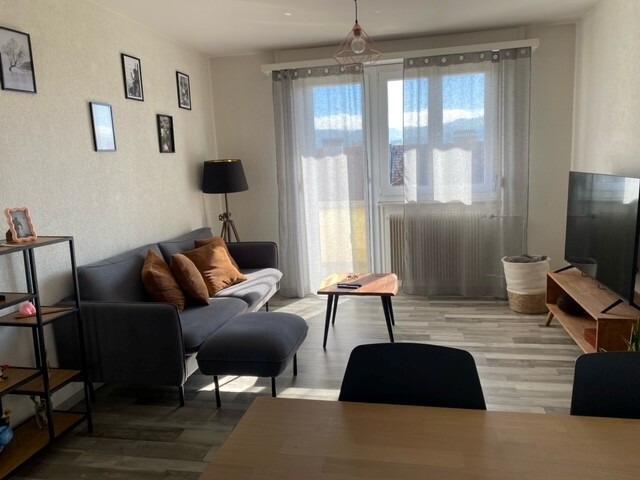 3 Zimmer Wohnung mit Balkon