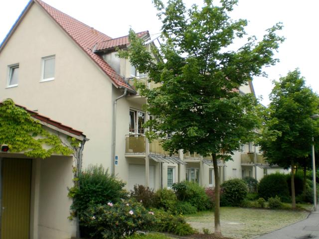 3 Zimmer Wohnung mit Balkon