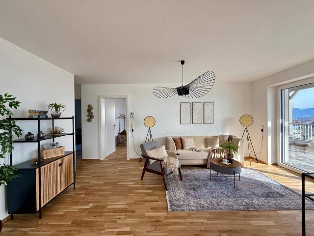 3 Zimmer Wohnung mit Balkon Blick über den See und zum Traunstein! PROVISIONSFREI & ERSTBEZUG!