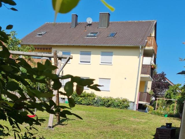3 Zimmer Wohnung mit Balkon und Gartennutzung in Schwanstetten