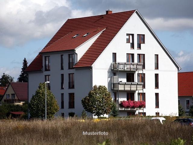 3 Zimmer Wohnung nebst Loggia