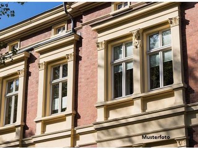 3 Zimmer Wohnung im Altbau